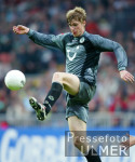 Fussball 1. Bundesliga: HANNOVER, MERTESACKER Einzelaktion