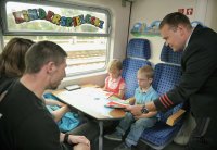 Kinderspielecke im Neigetechnik Zug der Baureihe 611