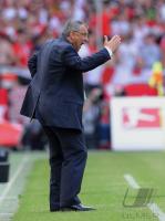 FUSSBALL 1. BUNDESLIGA:  Trainer MAGATH (VfL Wolfsburg)