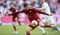 Fussball 1. Bundesliga Saison 21/22: FC Bayern Muenchen - SpVgg Greuther Fuerth