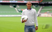 Fussball 1. Bundesliga, Saison 2012/2013: Werder praesentiert Neuzugang Theodor Gebre Selassie