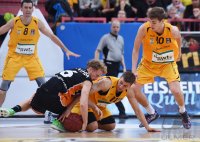 Basketball 1. Bundesliga 14/15 Hauptrunde:  Walter Tigers Tuebingen - ratiopharm Ulm
