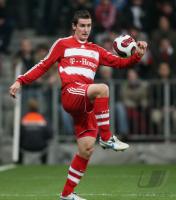Fussball  FC Bayern Muenchen  Klose am Ball