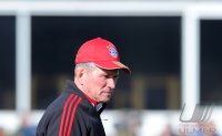 Fussball 1. Bundesliga: Trainer Jupp Heynckes  (FC Bayern Muenchen)