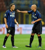 FUSSBALL SERIE A:  Diego Forlan , Esteban Cambiasso (v. li., Inter Mailand)