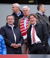 Fussball 1. Bundesliga, Saison 2011/2012:  (v. li.) Karl Hopfner (FC Bayern) Praesident Werner Spinner (1. FC Koeln) und Harald Toni Schumacher (1. FC Koeln)