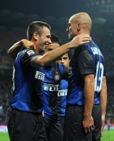FUSSBALL SERIE A: JUBEL Antonio Cassano und Esteban Cambiasso (v. li., Inter Mailand)
