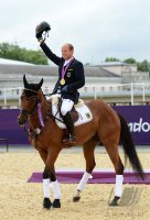 REITEN Olympia 2012: Doppel-Olympiasieger Michael Jung (Deutschland) mit Sam