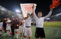 FUSSBALL UEFA-Cup LEHMANN  (VfB Stuttgart) und DELPIERRE (VfB Stuttgart)
