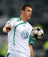 FUSSBALL CHAMPIONS LEAGUE: Wolfsburg, DZEKO Einzelaktion