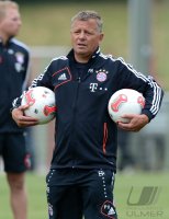 Fussball 1. Bundesliga 12/13: Trainingsauftakt FC Bayern Muenchen