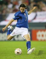 Fussball International: U21-EM: Italien, MONTOLIVO Einzelaktion