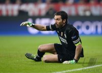 FUSSBALL INTERNATIONAL CHL VIERTELFINALE 12/13: Torwart Buffon Gianluigi (Juventus Turin)