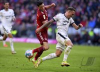 Fussball 1. Bundesliga Saison 21/22: FC Bayern Muenchen -  TSG 1899 Hoffenheim