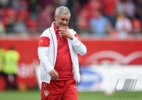 FUSSBALL 1. Bundesliga 2014/2015:  Trainer Armin Veh (VfB Stuttgart)