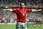 Fussball INTERNATIONAL  EURO 2004  Kroatien - England im Stadion da Luz in Lissabon 21.06.2004
