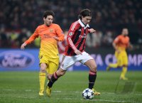 FUSSBALL INTERNATIONAL CHL ACHTELFINALE 12/13: AC Mailand - FC Barcelona