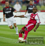 FUSSBALL 1. Bundesliga  Bayern-Eintracht Tor Ze roberto