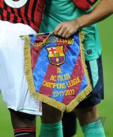 Fussball CHL  Saison 2011/2012:  Wimpel wird ueberreicht