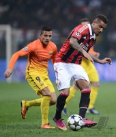 FUSSBALL INTERNATIONAL CHL ACHTELFINALE 12/13: AC Mailand - FC Barcelona