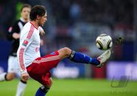 FUSSBALL, 1. BUNDESLIGA, 23. Spieltag: Hamburg, BERG Einzelaktion