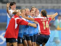 FUSSBALL  Olympia 2008  Peking  Vorrunde Norwegen - Japan