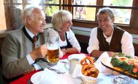 FUSSBALL 1. BUNDESLIGA: Bayern besucht das Oktoberfest