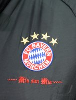 Fussball CHL  Saison 2011/2012:  FCB LOGO mit dem Slogan MIA SAN MIA