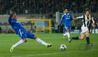 Fussball International Champions League  Drogba  (FC Chelsea London), ZWEIKAMPF, SPIELSZENE, AKTION, ACTION, DUELL