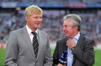 Fussball CHL  Saison 2011/2012:  TV Experte Stefan Effenberg mit Trainer Jupp Heynckes  (v. li., FC Bayern Muenchen)