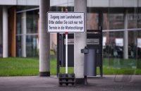 Schild vor dem Landratsamt Tuebingen