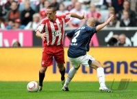 Fussball 1. Bundesliga : Franck Ribery (li, FC Bayern Muenchen) gegen Miso Brecko (re, 1. FC Koeln)