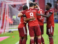 Fussball 1. Bundesliga Saison 21/22: FC Bayern Muenchen -  1. FC Koeln