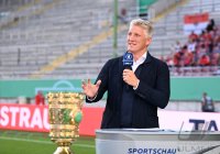 Fussball DFB Pokal 1. Runde 21/22: 1. FC Kaiserslautern - Borussia Moenchengladbach