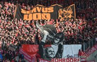 Fussball 1. Bundesliga Saison 14/15: FC Bayern Muenchen Fans mit Fanchoreographie