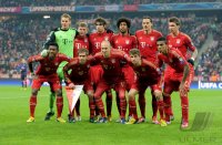 FUSSBALL INTERNATIONAL CHL ACHTELFINALE 12/13: FC Bayern Muenchen - FC Arsenal London