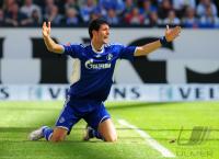 FUSSBALL, 1. BUNDESLIGA, 31. Spieltag: Schalke, KURANYI