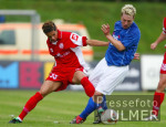 Fussball DFB-Pokal: Velbert - Mainz, Zweikampf