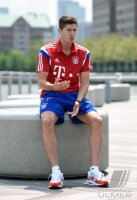 FUSSBALL 1. Bundesliga 14/15: Robert Lewandowski (FC Bayern Muenchen)