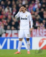 FUSSBALL INTERNATIONAL  CHL HALBFFINALE 11/12:  FC Bayern Muenchen - Real Madrid