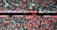 Fussball 1. Bundesliga : FC Bayern Fankurve mit Banner, NEUER NUR ZU BESUCH, Torwart Manuel Neuer (FC Schalke 04)  NUMMER EINS THOMAS KRAFT (FC BAYERN MUENCHEN)