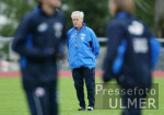 FUSSBALL  Quali Euro  2004  Training Schweizer Nationalmannschaft