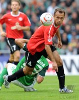 Fussball, 1. Bundesliga, Saison 2010/2011: Mainz, NOVESKI am Ball