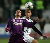 Fussball T-Mobile BL Pasching-Austria Wien; Zweikampf