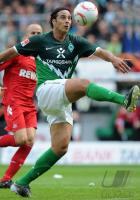 Fussball: 1. Bundesliga Saison 2010/2011: SV Werder Bremen, Claudio PIZARRO Einzelaktion