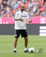 FUSSBALL  1. Bundesliga   2013/2014: Trainingsauftakt FC Bayern Muenchen