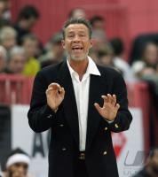 1. Basketball Bundesliga    Walter Tigers Trainer McCarthy