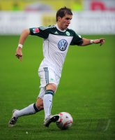 Fussball: 1. Bundesliga Saison 2010/2011: Wolfsburg, PEKARIK am Ball