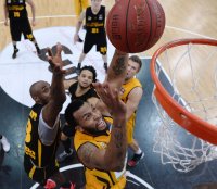 Basketball 1. Bundesliga  13/14  Walter Tigers Tuebingen  - MPH Riesen Ludwigsburg