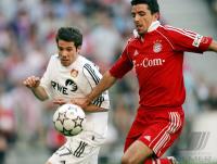 Fussball 1. BL Bayern-Leverkusen; Zweikampf